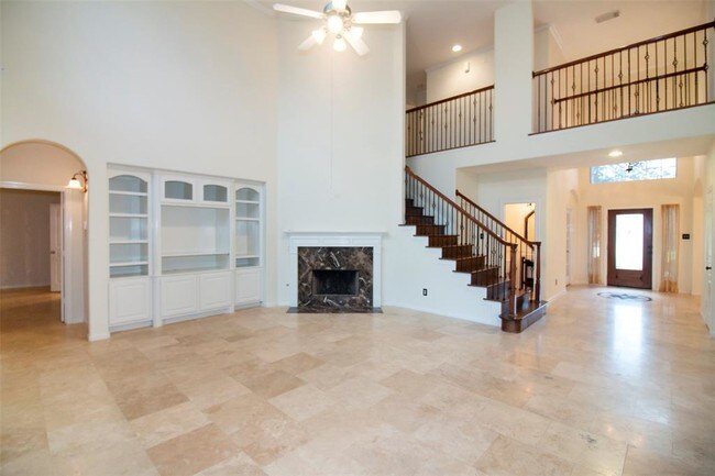 Building Photo - 2218 Longspur Ln