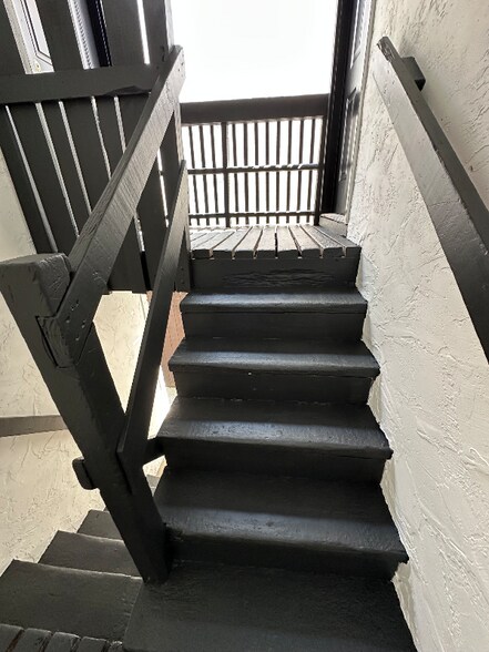 Primary Photo - 1392 Summit St