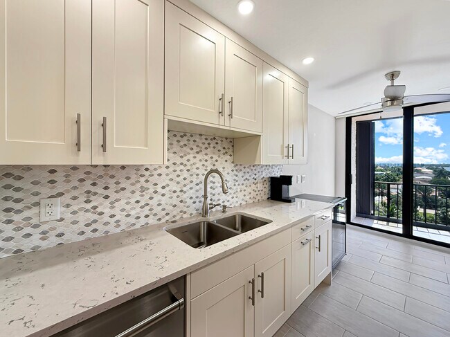 Building Photo - 4200 N Ocean Dr