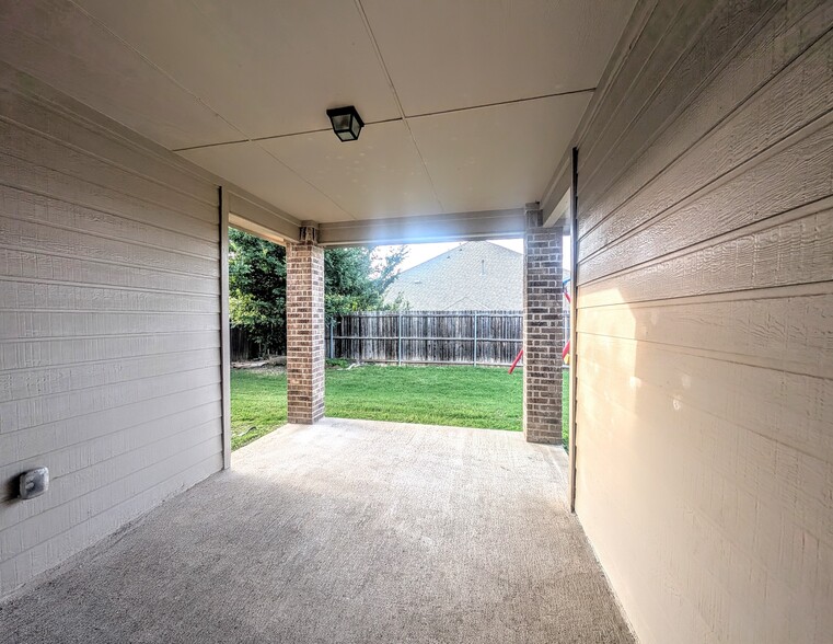 Building Photo - 10104 Kemah Pl