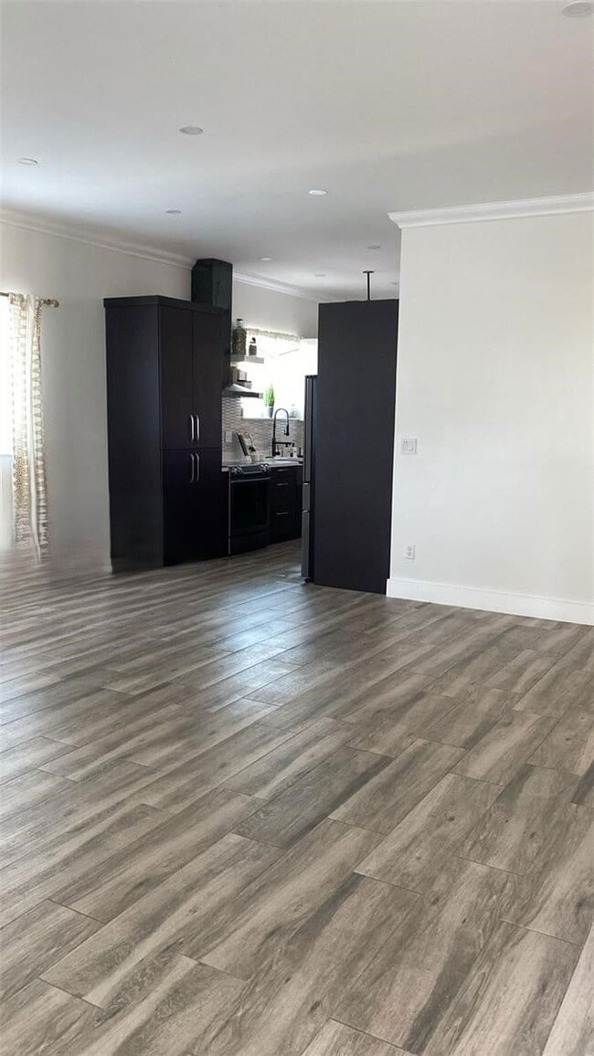 Building Photo - Southwest 3rd Street, Miami, FL 33184 - 4 ...