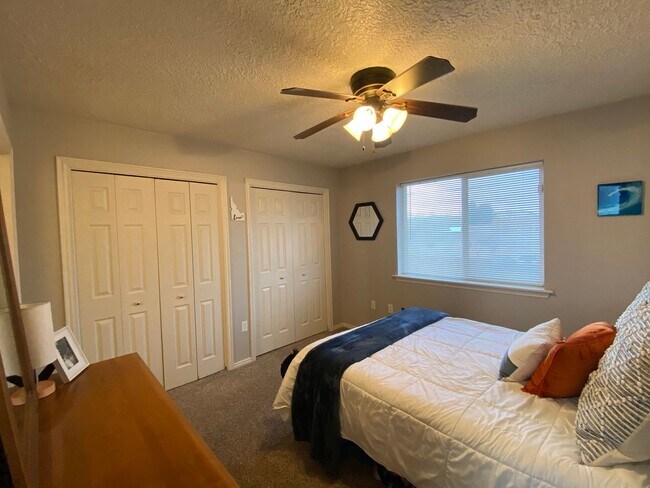 Building Photo - M520CC