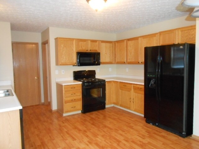 Building Photo - 79 Brooksedge Dr E