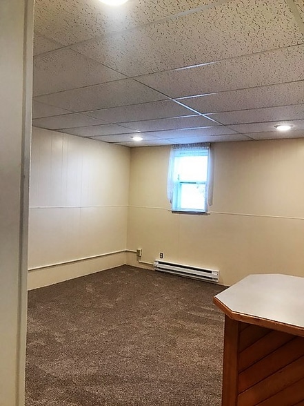 Building Photo - 2470 York Rd