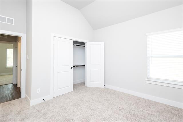 Building Photo - 5928 Mustang Creek Ln