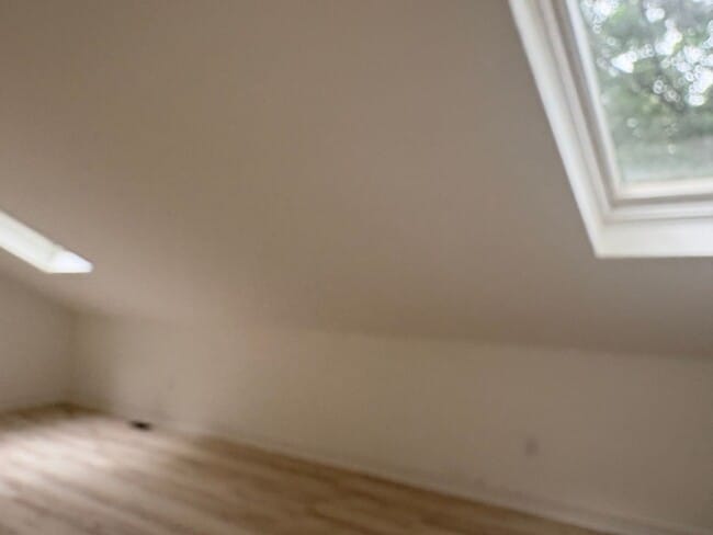 Building Photo - 105 Lenwood Ct