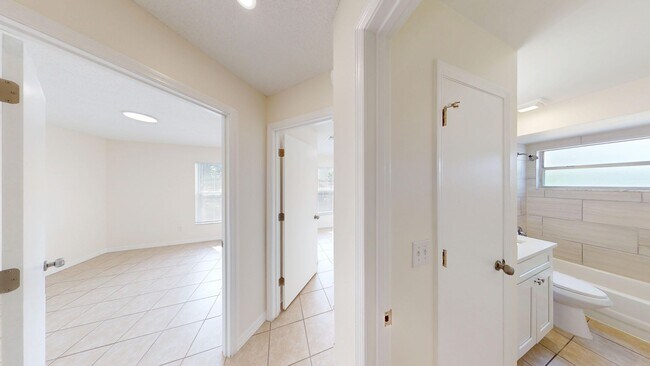 Building Photo - 4Br/ 2Bath Home In Clermont - Available Now!