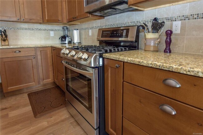 Building Photo - 3646 Como Ct