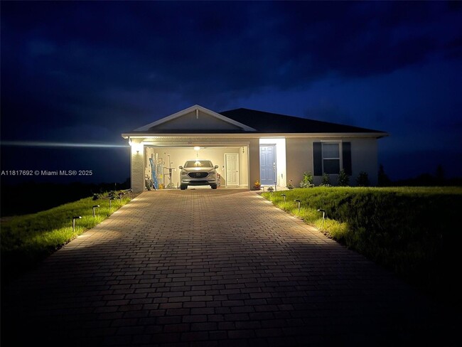 Building Photo - 150 Plantation Dr