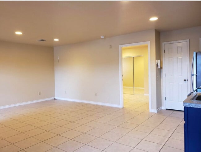 Building Photo - Log Cabin Plaza