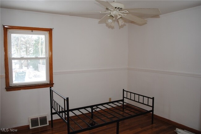 Building Photo - 24850 Zeman Ave