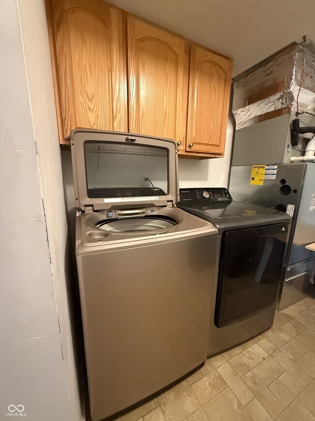 Building Photo - 4410 Viva Ln