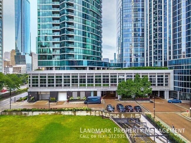 Building Photo - 1201 S Prairie Ave