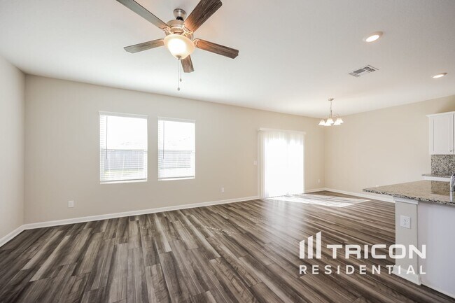 Building Photo - 14653 Maple Ter