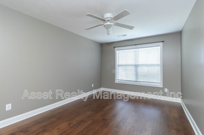 Building Photo - 1416 Madison Oaks Rd