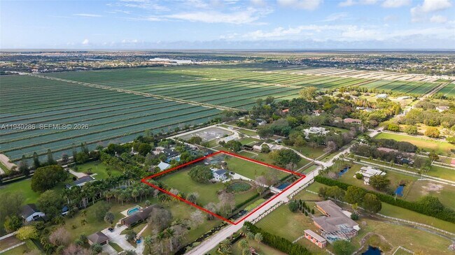 Building Photo - 7601 NW 82nd Terrace