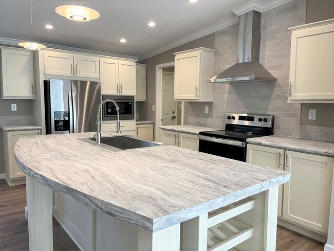 Building Photo - 1077 Cloverleaf Cir