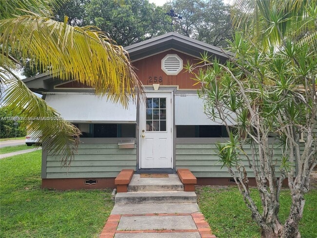 Building Photo - 258 SW 1st Ct