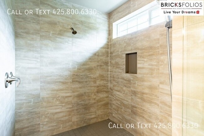 Building Photo - Discover the Perfect Blend of Comfort and ...