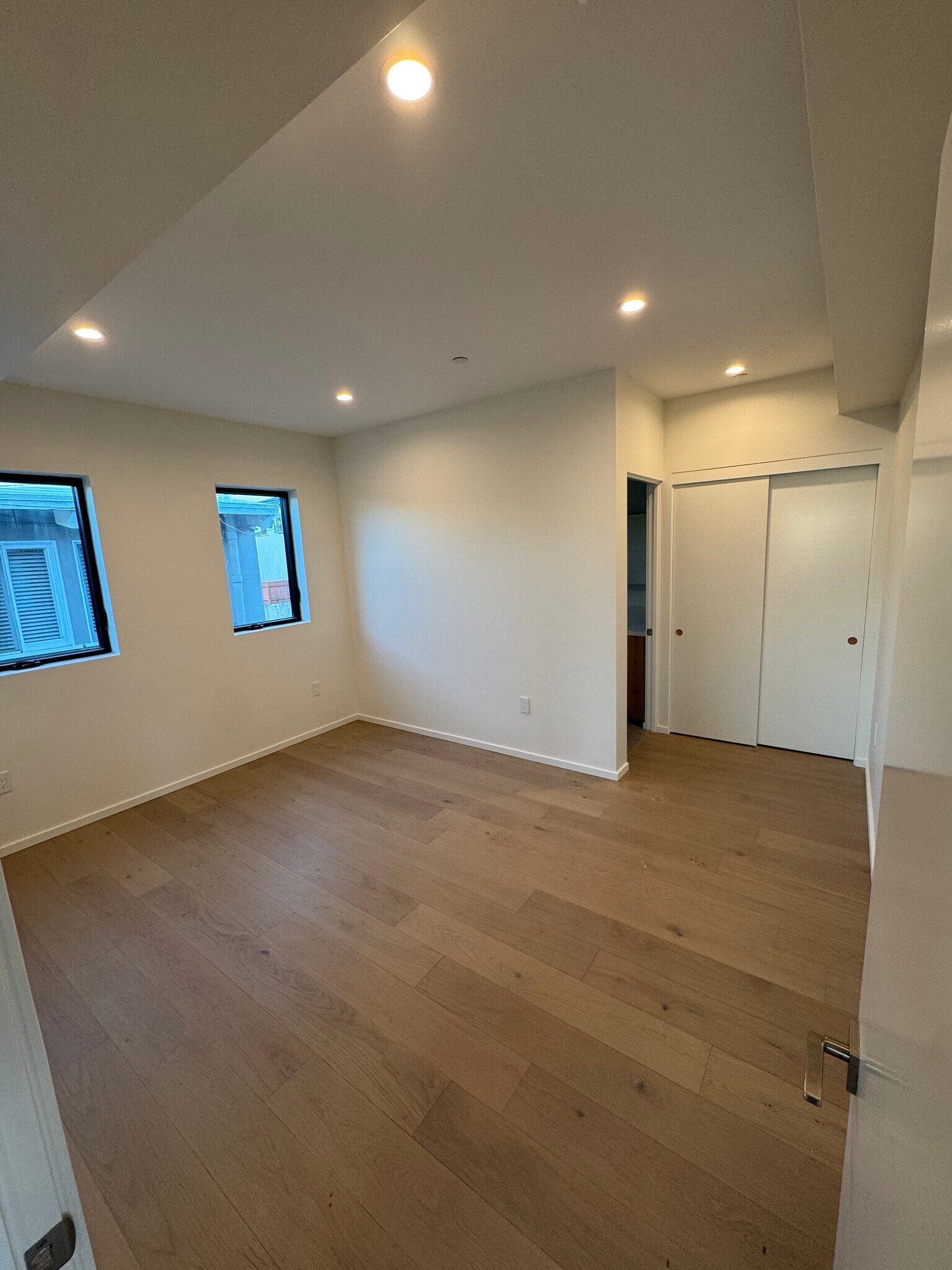 Building Photo - 2520 5th St