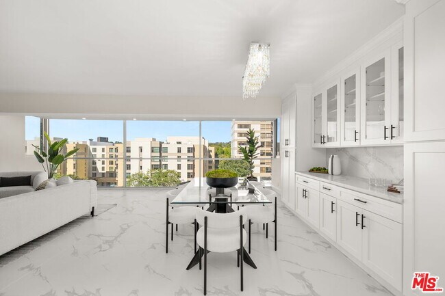 Building Photo - 10450 Wilshire Blvd