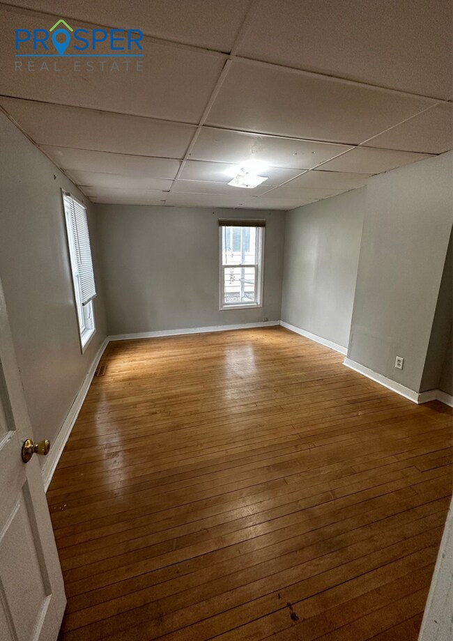 Building Photo - 826 Menomonie St