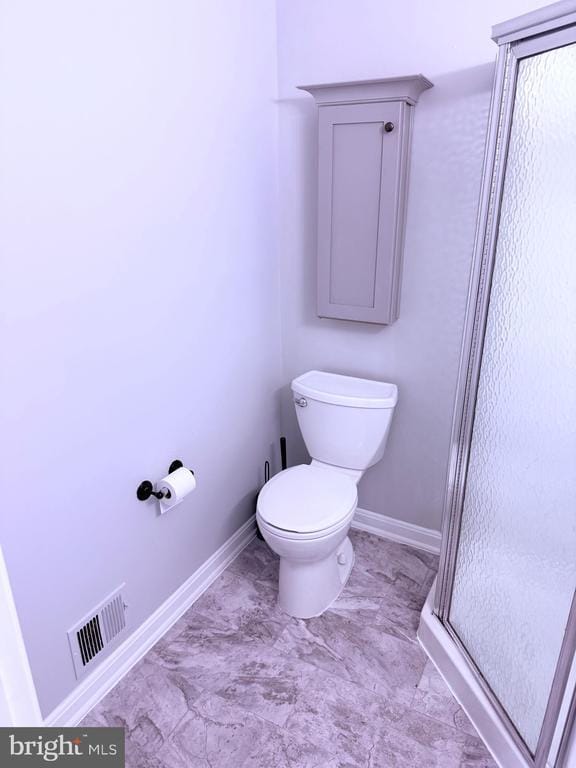 Building Photo - 8625 Point of Woods Dr