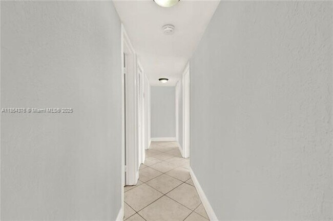 Building Photo - 1335 W 68th St
