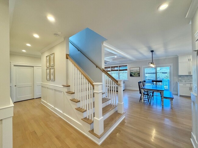 Building Photo - 4524 Sterling Rd