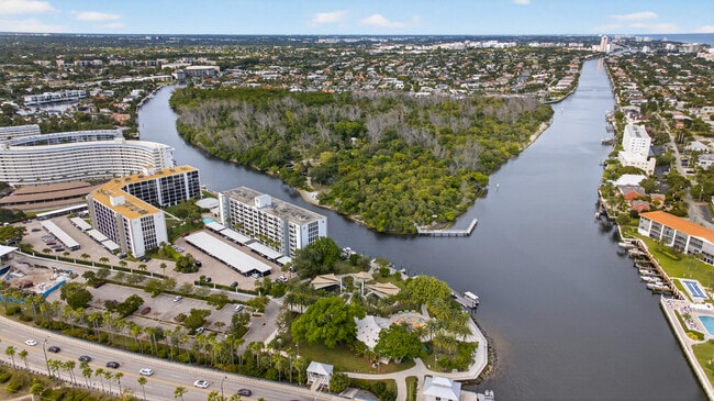 Building Photo - 1631 Riverview Rd