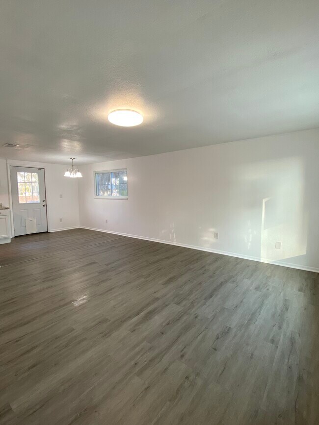 Building Photo - 12120 71st St E