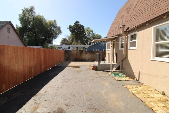 Building Photo - 2816 Concord Blvd
