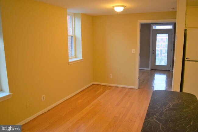 Building Photo - 1436 Meridian Pl NW