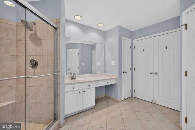 Building Photo - 25670 S Village Dr