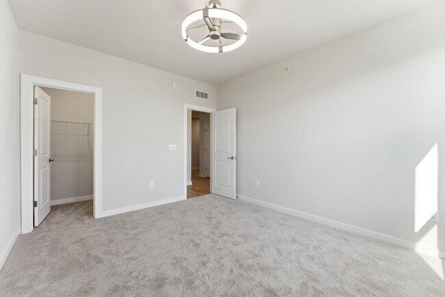 Building Photo - 2136 Glacier Rd