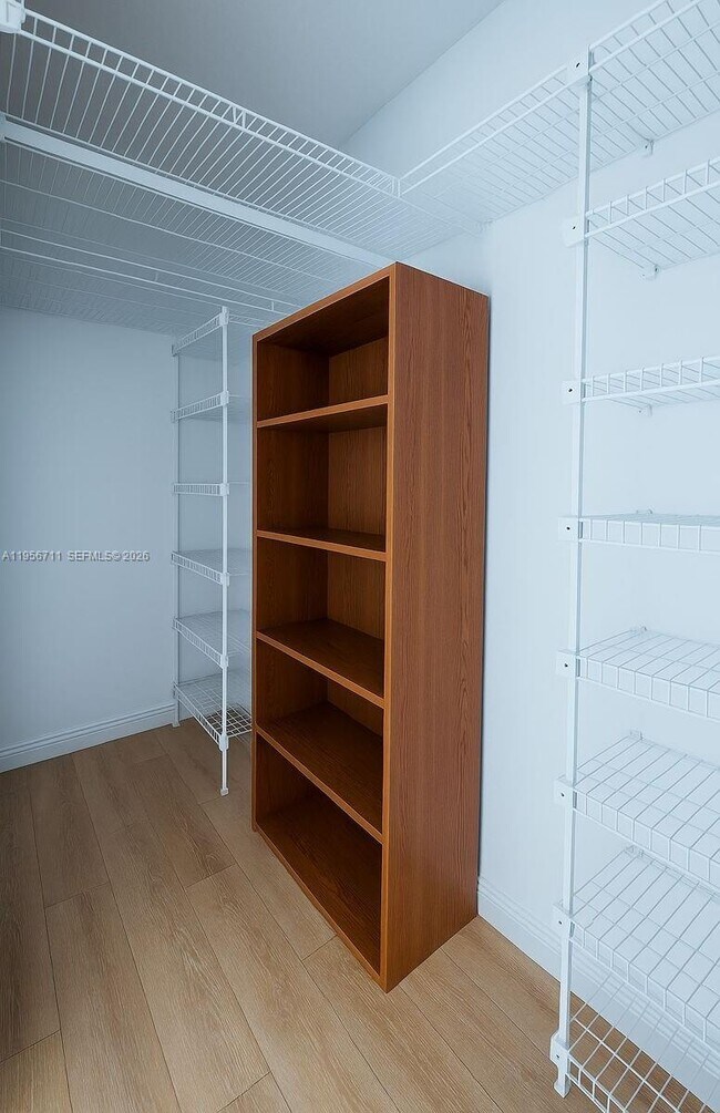 Building Photo - 3610 Yacht Club Dr