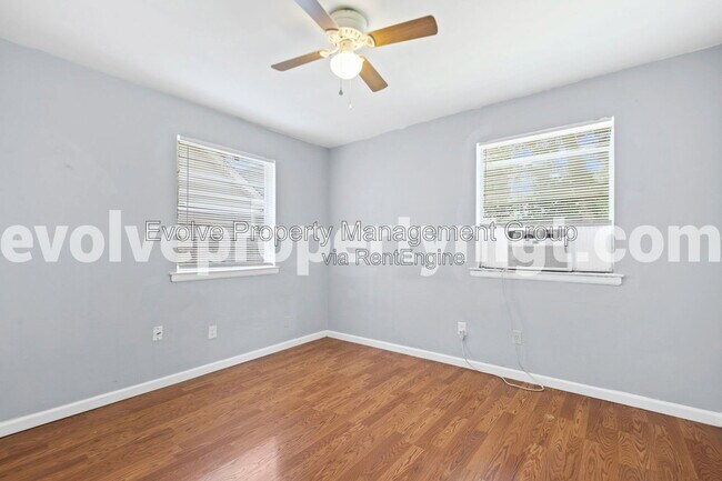 Building Photo - 2020 Vinton Ave