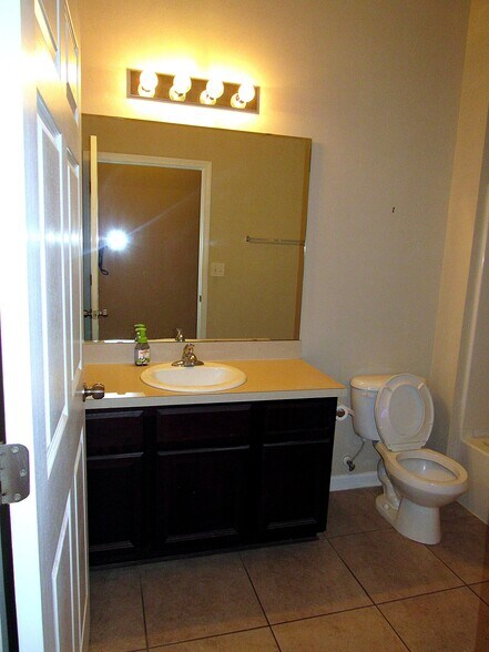 Building Photo - 13780 Herons Landing Way