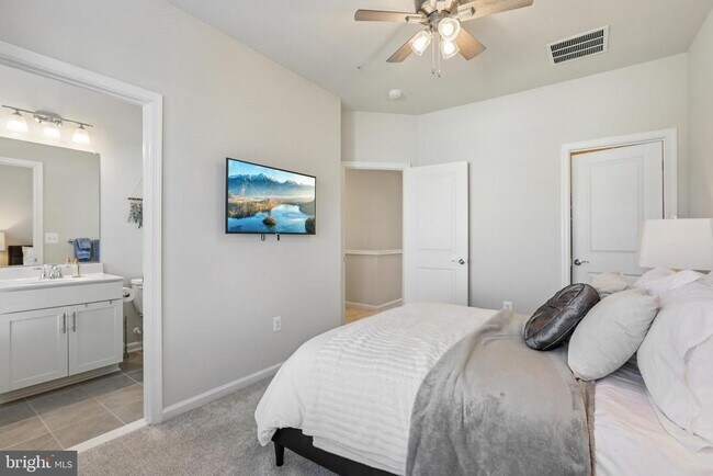 Building Photo - 238 Narrowleaf Way