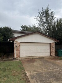 Building Photo - 6400 Galaxie Dr