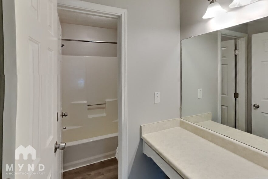 Building Photo - 2115 Grayson Ct