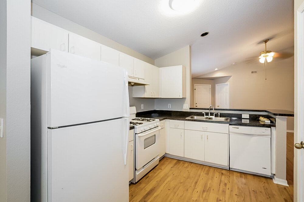 Building Photo - 7445 Oxford Garden Cir