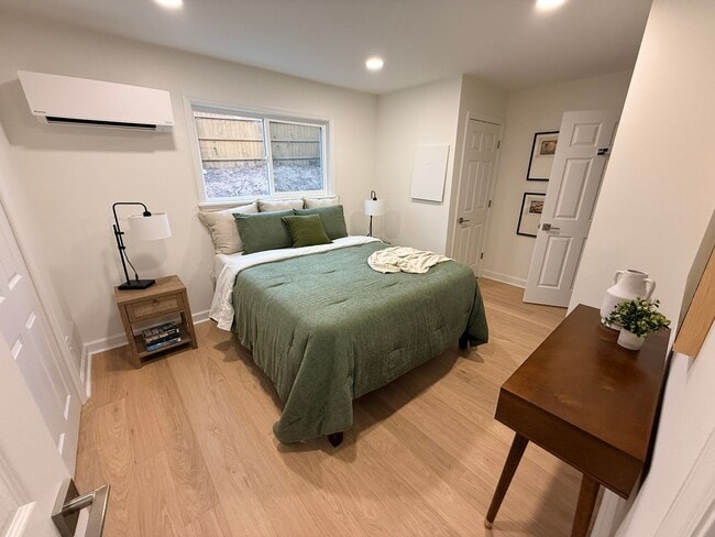 Building Photo - Hudson Building E