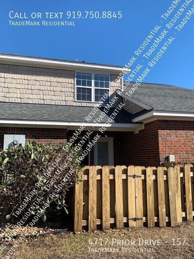 Building Photo - 2 Bedroom 1.5 Bath Townhome in Pleasant Gr...