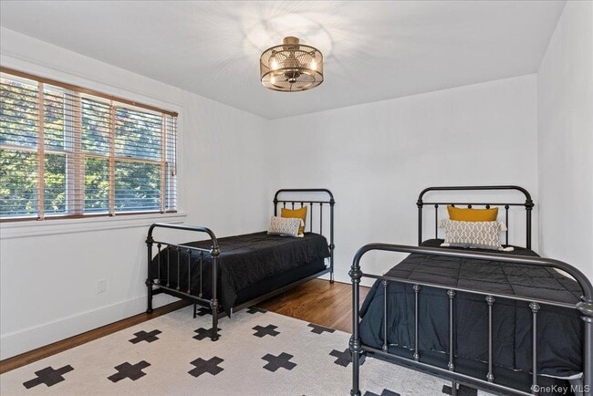 Building Photo - 20 Alanson Ln