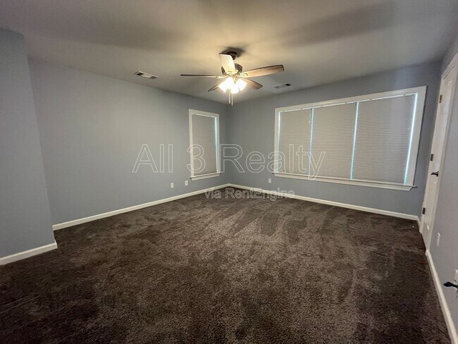 Building Photo - 1924 Wyngate Loop