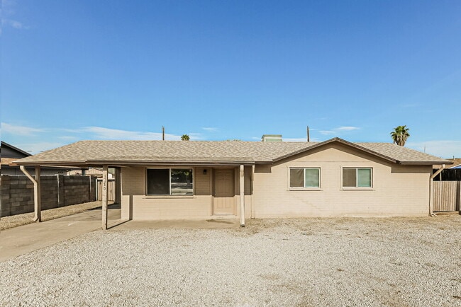 Building Photo - 17240 N 15th Ave