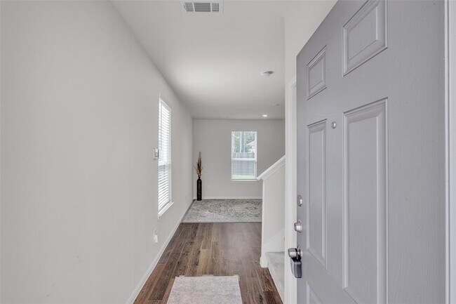 Building Photo - 11722 Braemar Village Dr