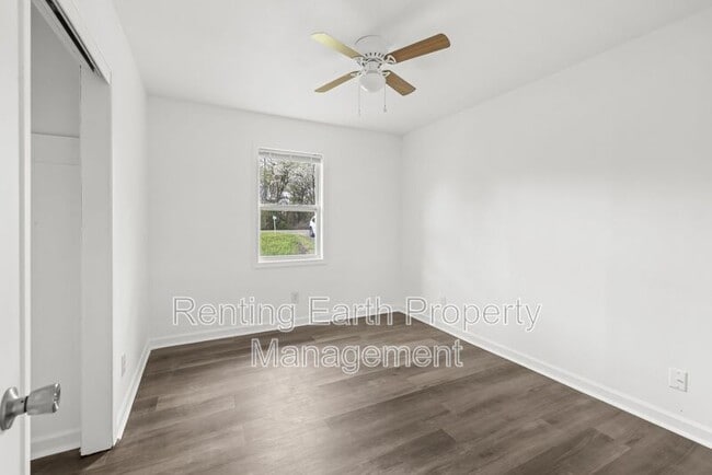 Building Photo - 2129 13th St N