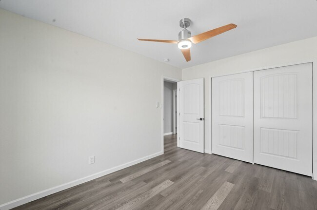 Building Photo - Beautiful Glendale Home With Pool!